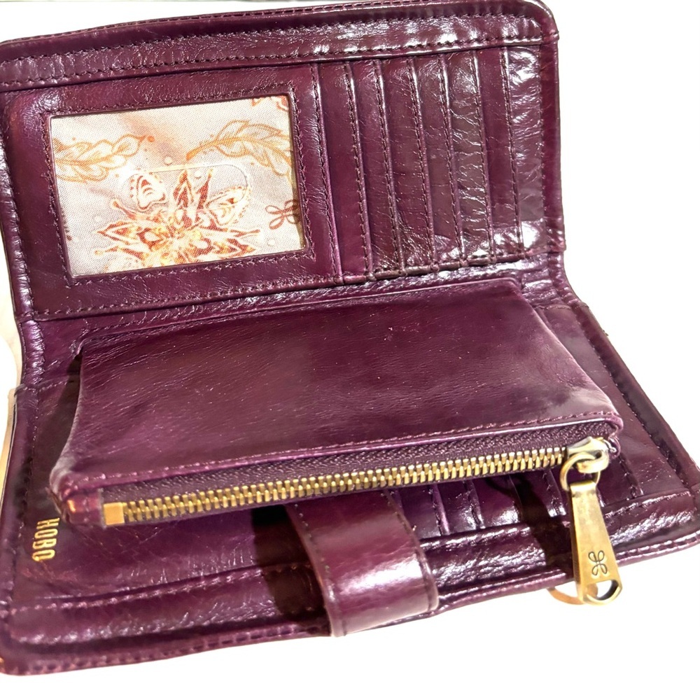 Elegant Purple Women's Wallet - Picture 5 of 6